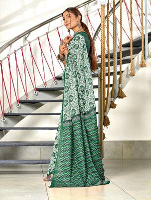 Green floral, zigzag print mulmul cotton saree with blouse. 3