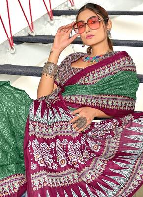 Green bandhani print mulmul cotton saree with blouse. 3