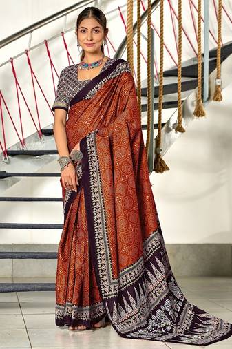 Maroon bandhani print mulmul cotton saree with blouse.
