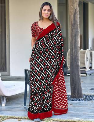 Black ikkat print mulmul cotton saree with blouse. 3
