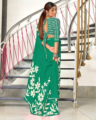 Green floral print mulmul cotton saree with blouse. 4