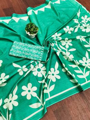 Green floral print mulmul cotton saree with blouse. 5