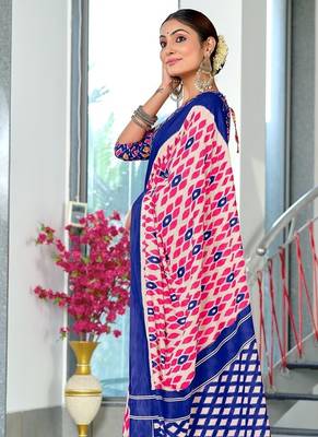 Blue ikkat print mulmul cotton saree with blouse. 3