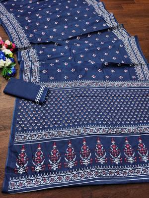 Blue floral print mulmul cotton saree with blouse. 5