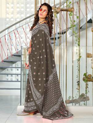 Brown floral print mulmul cotton saree with blouse. 3