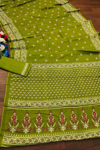 Green floral print mulmul cotton saree with blouse.