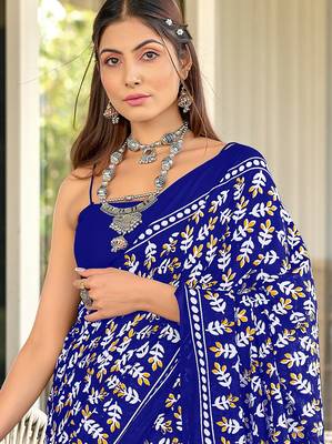 Blue floral print mulmul cotton saree with blouse. 2