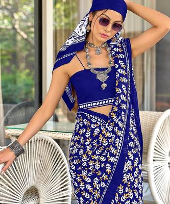 Blue floral print mulmul cotton saree with blouse. 3