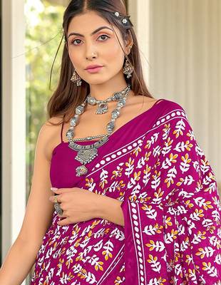 Pink floral print mulmul cotton saree with blouse. 2