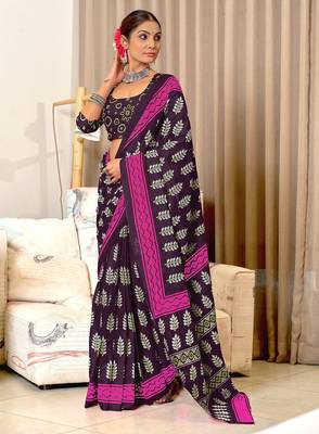 Brown floral print mulmul cotton saree with blouse. 1