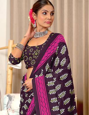 Brown floral print mulmul cotton saree with blouse. 2
