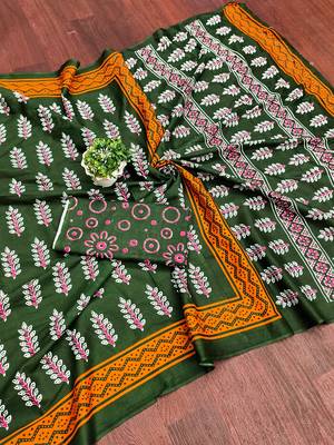 Green floral print mulmul cotton saree with blouse. 5