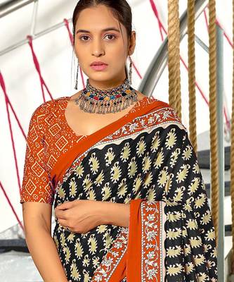 Black paisley print mulmul cotton saree with blouse. 2