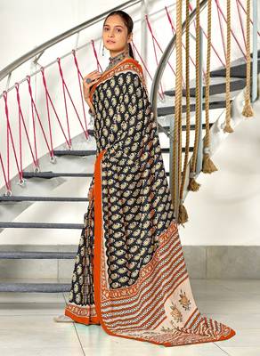 Black paisley print mulmul cotton saree with blouse. 3