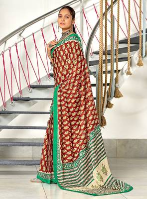 Maroon paisley print mulmul cotton saree with blouse. 3