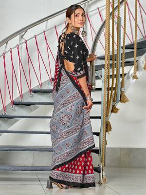 Maroon floral print mulmul cotton saree with blouse. 4