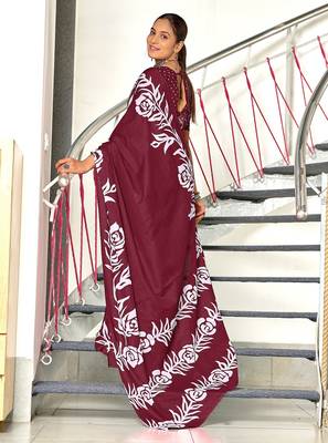 Maroon floral print mulmul cotton saree with blouse. 4