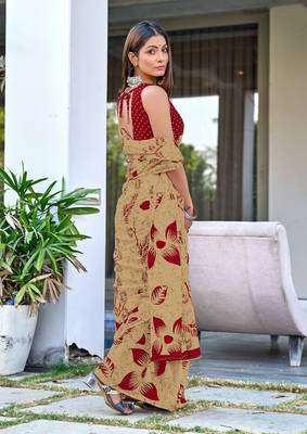 Beige floral print mulmul cotton saree with blouse. 4