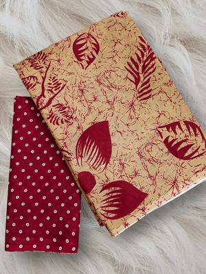 Beige floral print mulmul cotton saree with blouse. 5