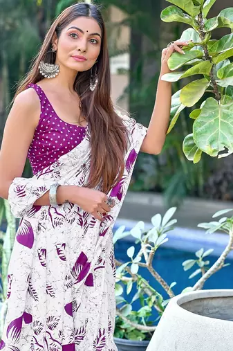 White floral print mulmul cotton saree with blouse.