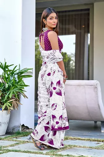 White floral print mulmul cotton saree with blouse.