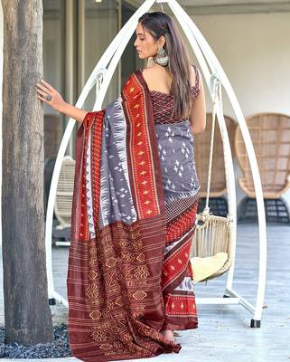 Grey ikkat print mulmul cotton saree with blouse. 4