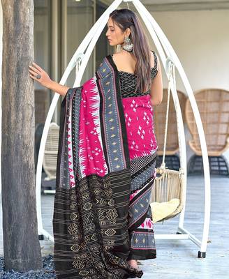 Pink ikkat print mulmul cotton saree with blouse. 4