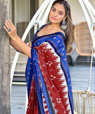 Red ikkat print mulmul cotton saree with blouse. 3