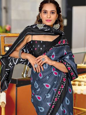 Grey ikkat print mulmul cotton saree with blouse. 2
