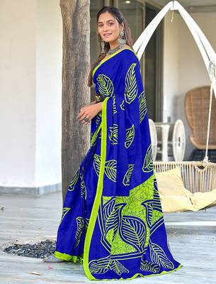 Blue block print mulmul cotton saree with blouse. 3
