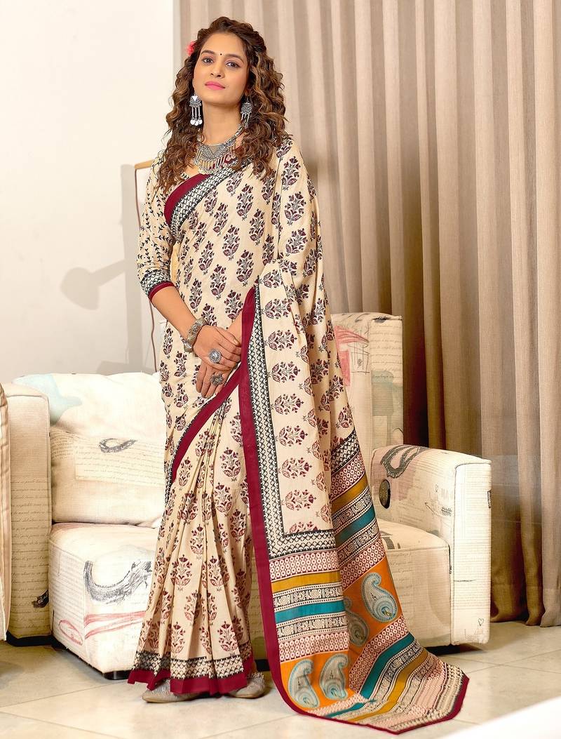 Maroon floral, paisely print mulmul cotton saree with blouse.