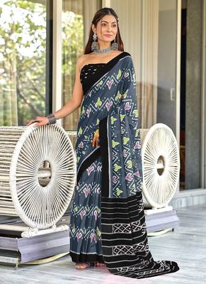 Grey ikkat print mulmul cotton saree with blouse. 1