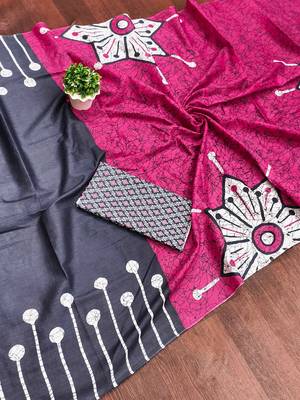 Grey batik print mulmul cotton saree with blouse. 5