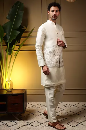 Men's peach slub silk sequins embroidered kurta set with nehru jacket