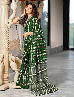 Green zigzag, striped print mulmul cotton saree with blouse. 3