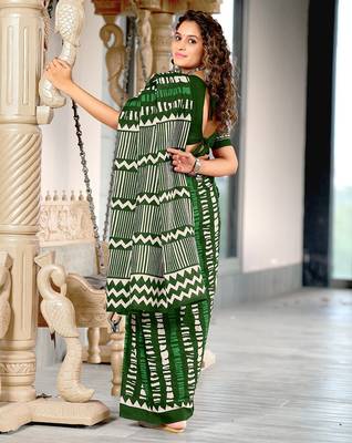 Green zigzag, striped print mulmul cotton saree with blouse. 4