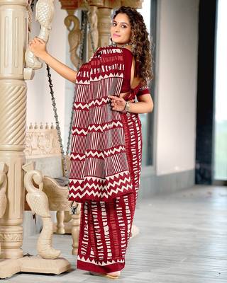 Maroon zigzag, striped print mulmul cotton saree with blouse. 3