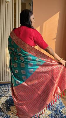 Turquoise silk blend banarasi woven saree with unstitched blouse piece 5