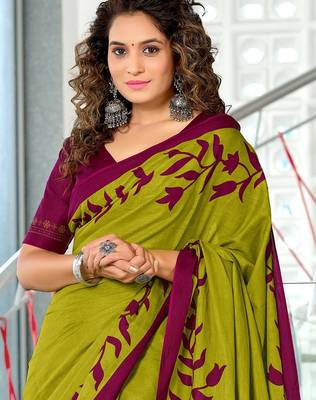 Green floral print mulmul cotton saree with blouse. 2