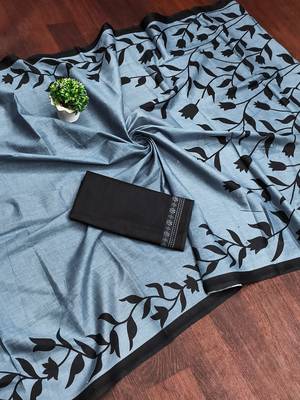 Grey floral print mulmul cotton saree with blouse. 5