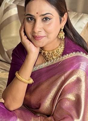 Purple silk blend banarasi saree with unstitched blouse piece 2