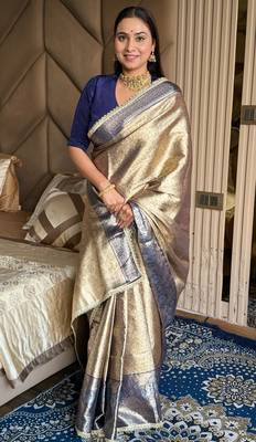 Violet silk blend banarasi saree with unstitched blouse piece 4