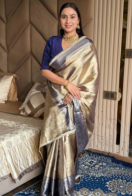 Violet silk blend banarasi saree with unstitched blouse piece 5