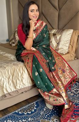 Dark green silk blend paithani saree with unstitched blouse piece 5