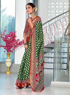 Green floral print pure cotton mulmul saree with blouse. 3