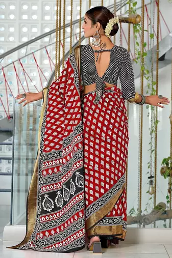 Red floral print pure cotton mulmul saree with blouse.