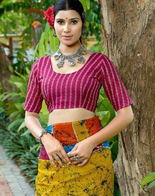Yellow printed mulmul cotton saree with blouse. 5