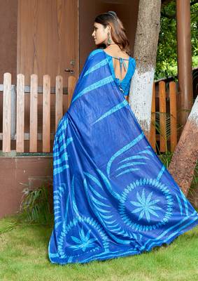 Blue printed mulmul cotton saree with blouse. 4