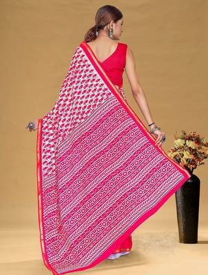 Pink floral print muslin cotton saree with blouse. 4