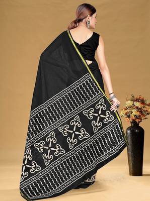 Black floral print muslin cotton saree with blouse. 4
